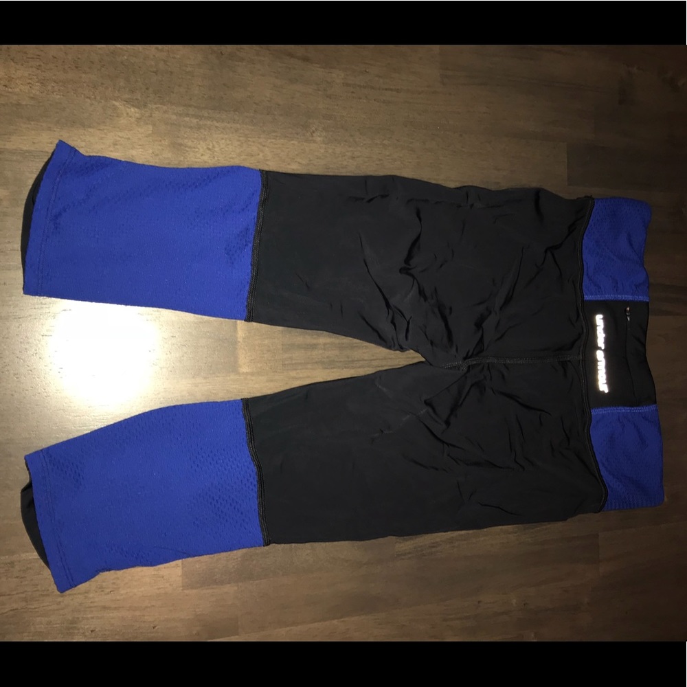 Women’s Under Armour Hear Gear Capris / Leggings